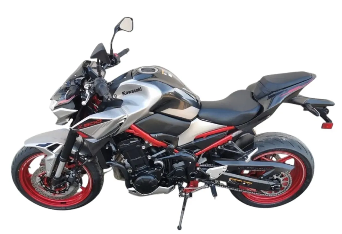 Kawasaki Z900 - Image 4