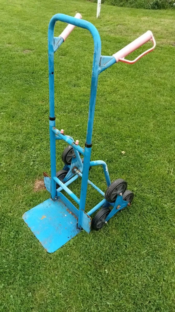 STAIR CLIMBING TROLLEY - Image 1