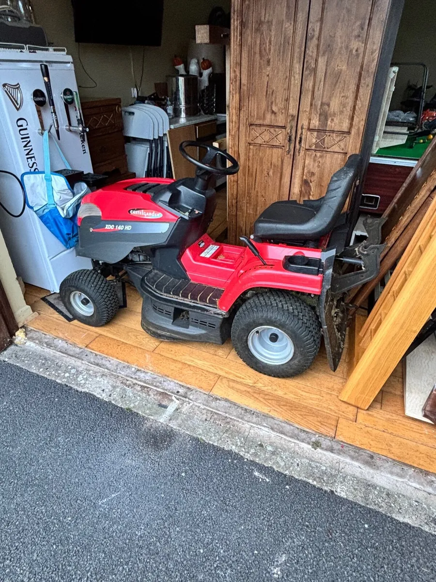 Ride on lawnmower - Image 2