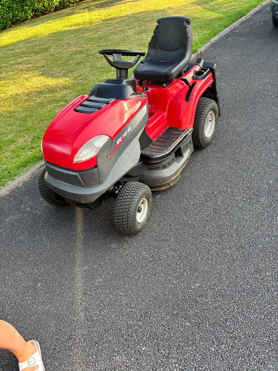 Ride on lawnmower - Image 4