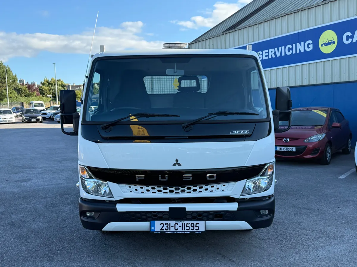 Low Mileage Mitsubishi Fuso Canter Tipper - Image 2