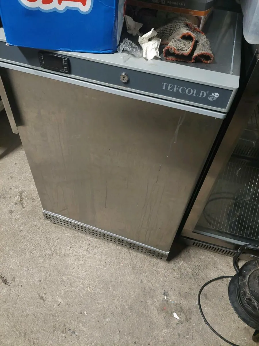 Catering equipment - Image 1