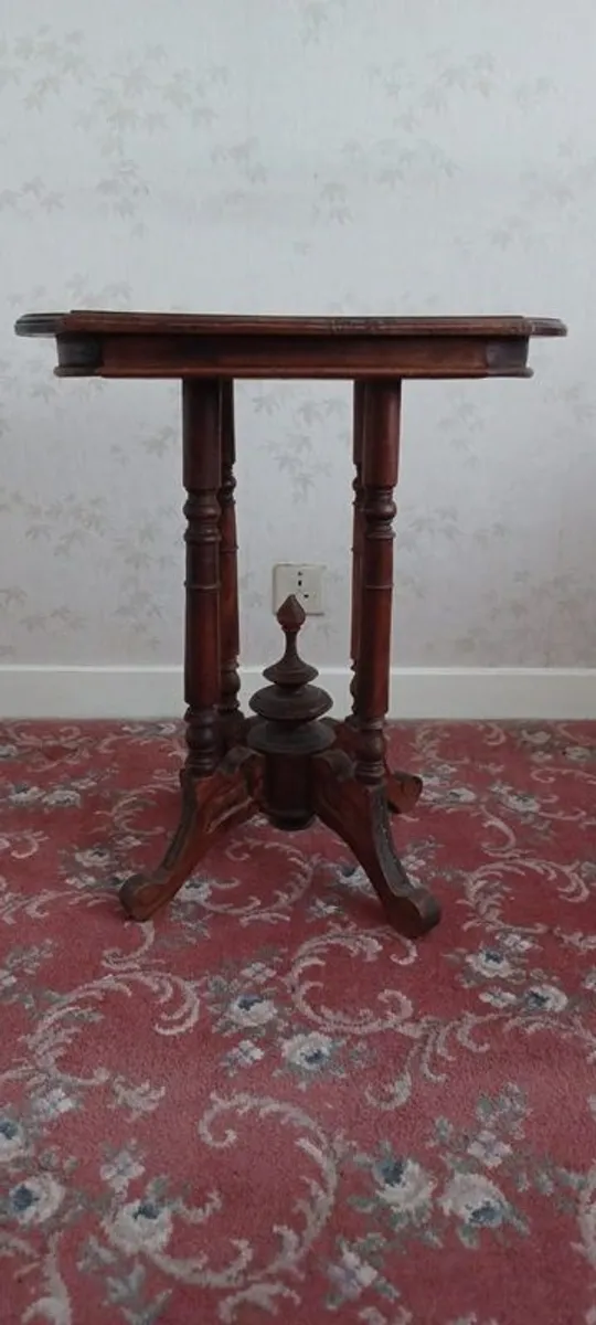 occasional table - Image 1