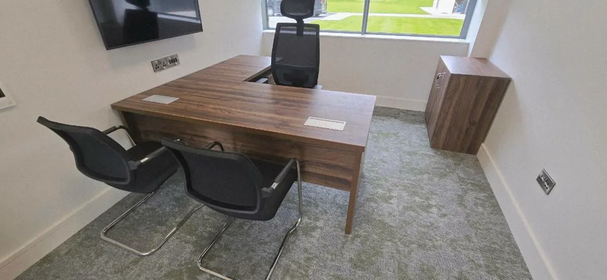 Boyne range executive desks (bespoke) - Image 1