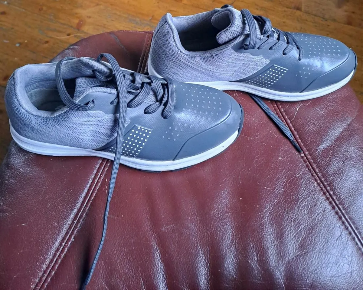 Golf Shoes - Image 2