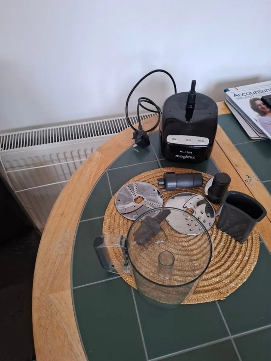 Be the next Joe Wick or Nigella Lawson with Megamix mini - Image 2