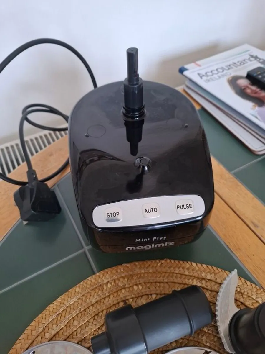 Be the next Joe Wick or Nigella Lawson with Megamix mini - Image 3