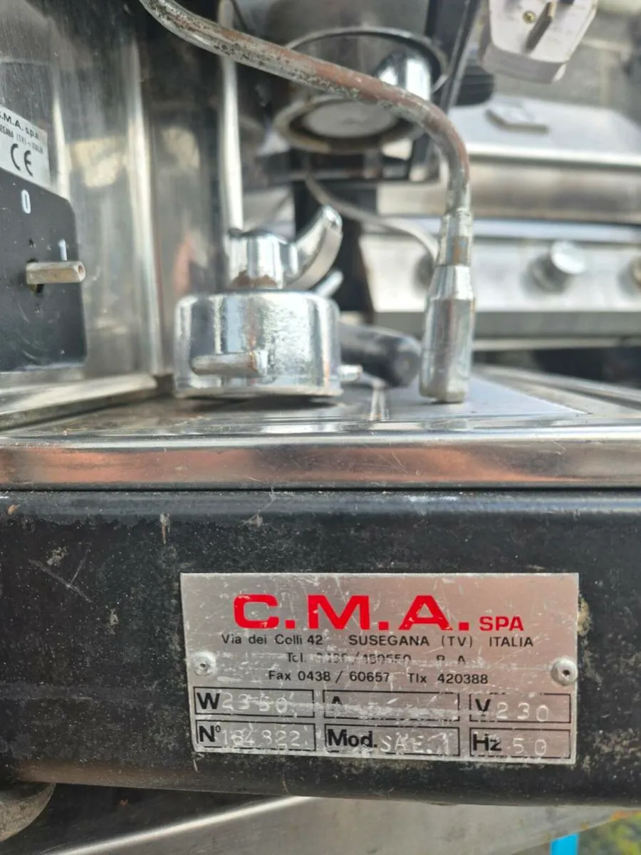 PROFESSIONAL Coffee Machine - Image 3