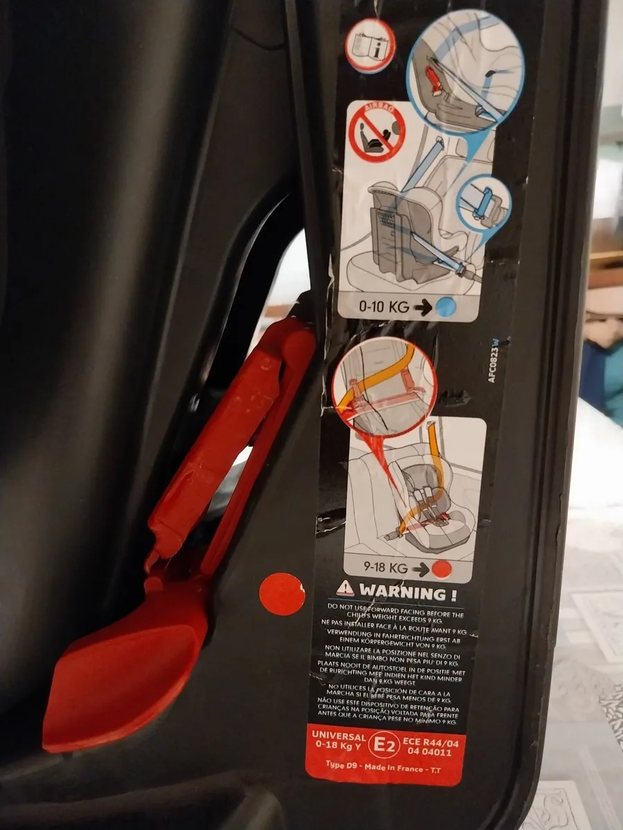 Child car seat 0-18kg - Image 2