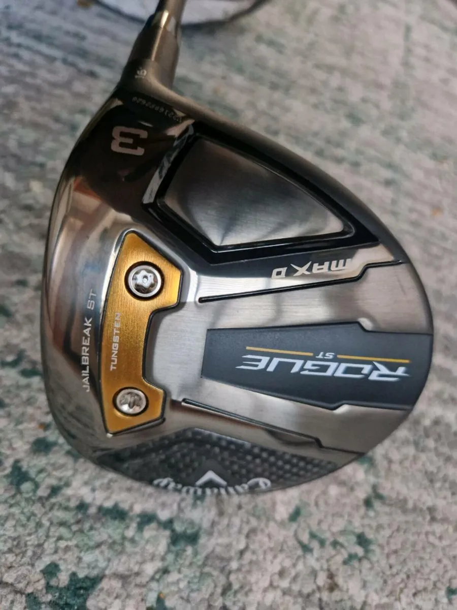 New Callaway Rogue ST 3wood, Also new headcovers - Image 1
