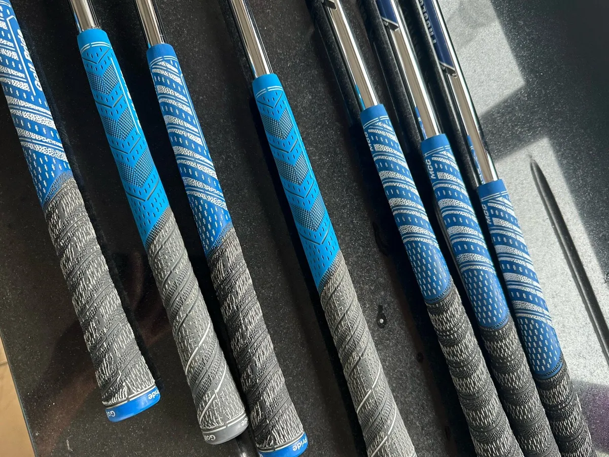 Titleist T100 - 4 - PW - Image 1