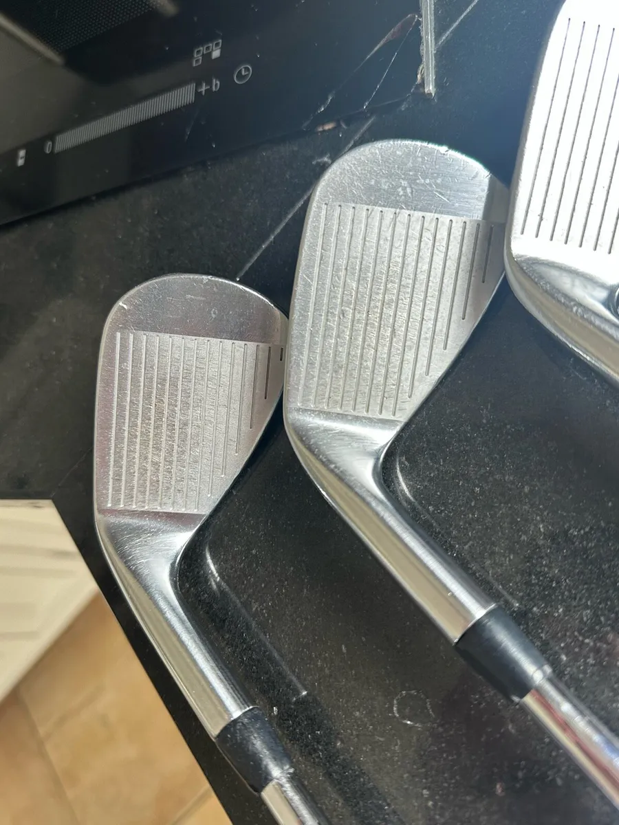 Titleist T100 - 4 - PW - Image 3