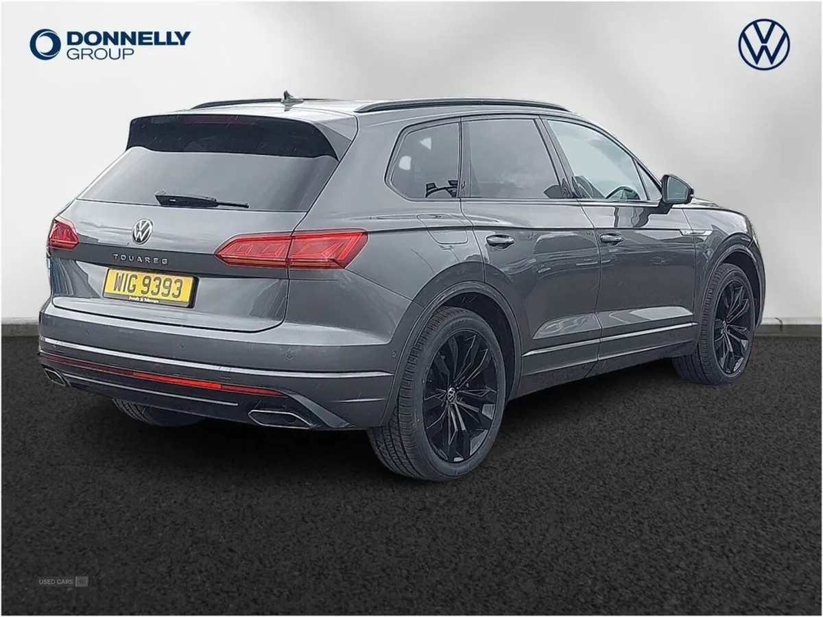 Volkswagen Touareg 3.0 V6 TDI 4motion Black Editi - Image 3