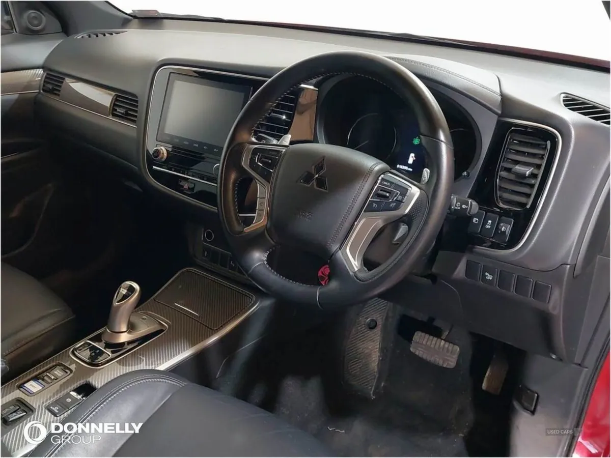 Mitsubishi Outlander 2.4 Phev Dynamic 5dr Auto - Image 4