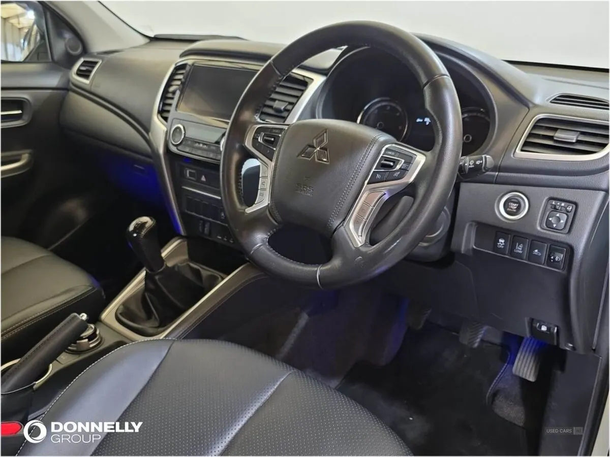 Mitsubishi L 200 Double Cab Di-d 150 Barbarian 4WD - Image 4