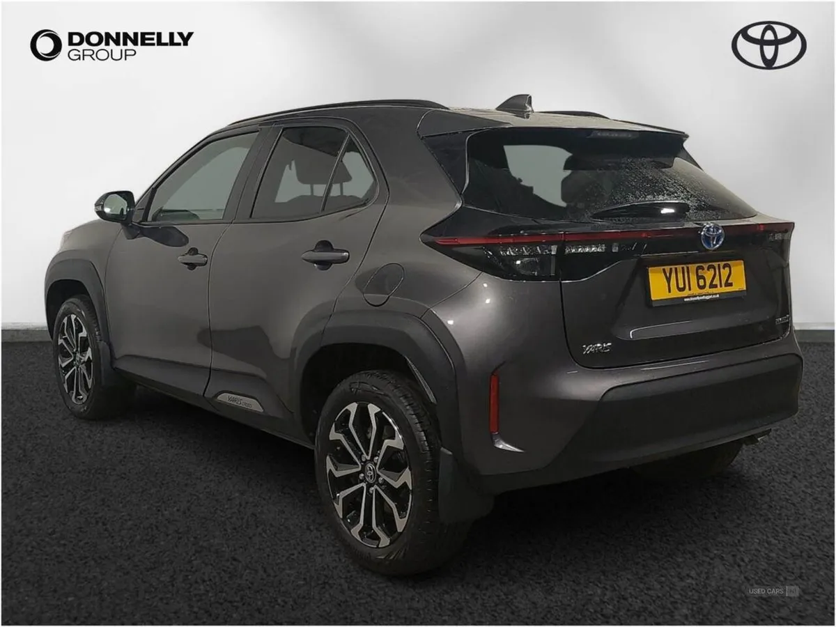 Toyota Yaris Cross 1.5 Hybrid Design 5dr CVT - Image 2