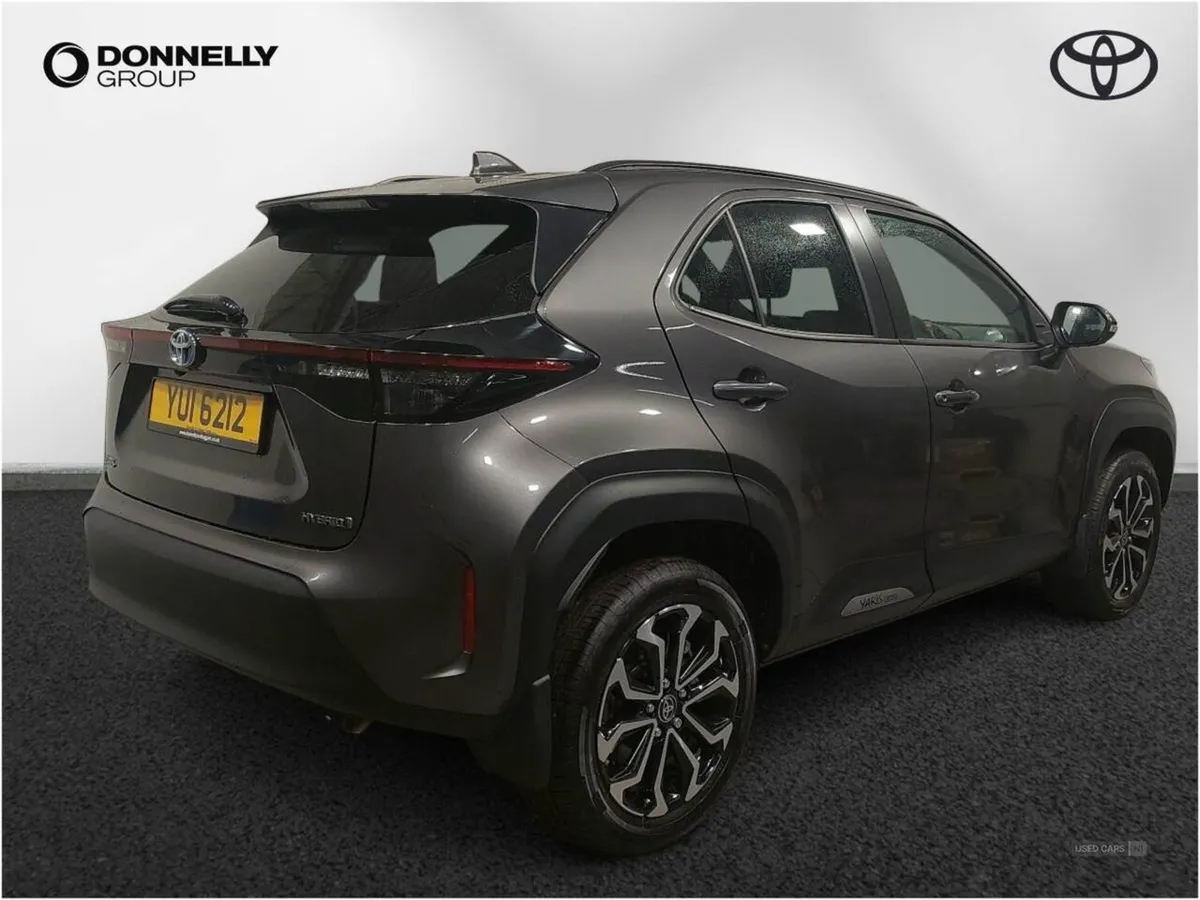 Toyota Yaris Cross 1.5 Hybrid Design 5dr CVT - Image 4