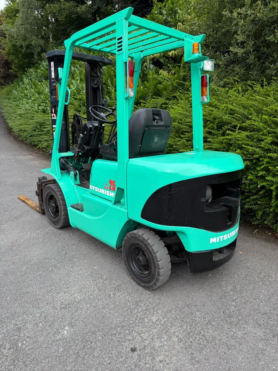 Forklift - Image 2