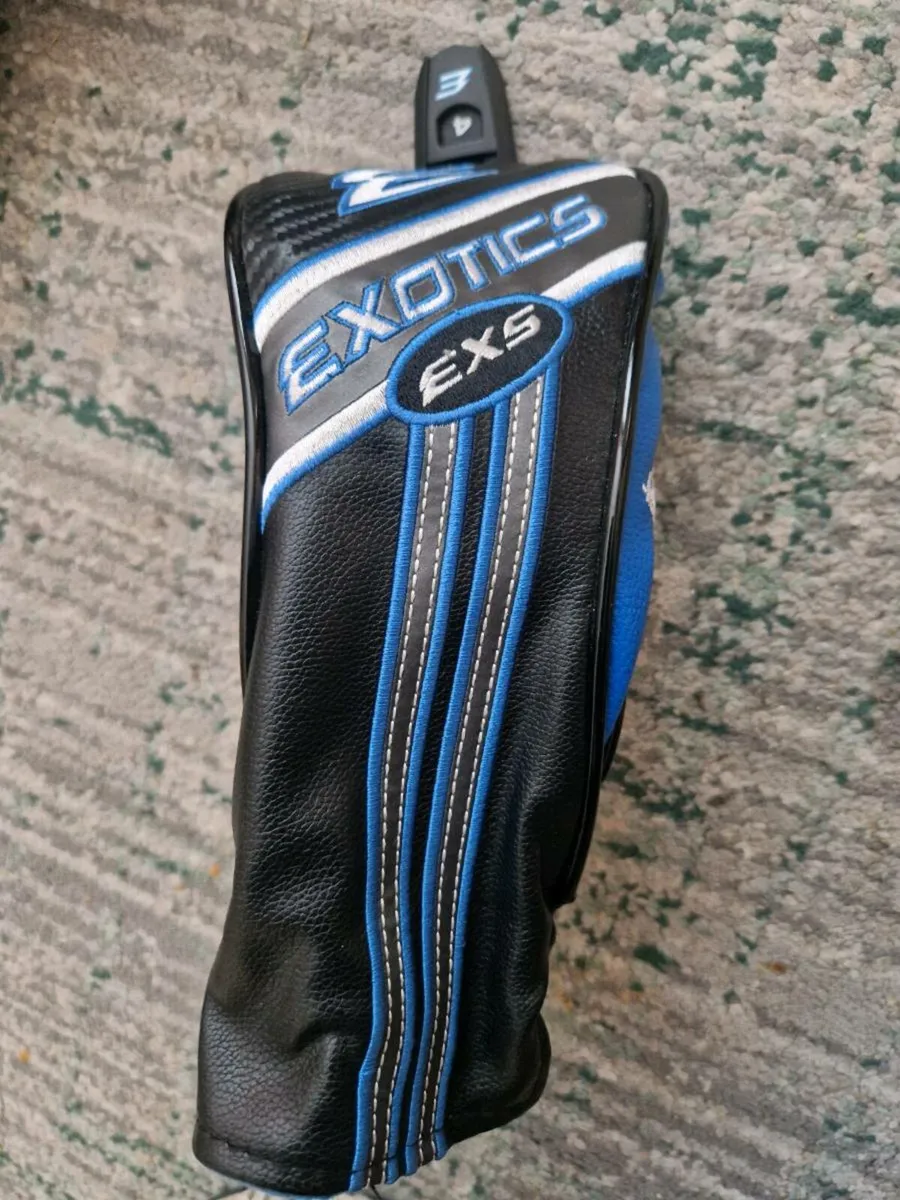 Exotics 3wood n a TaylorMade burner 3wood - Image 1