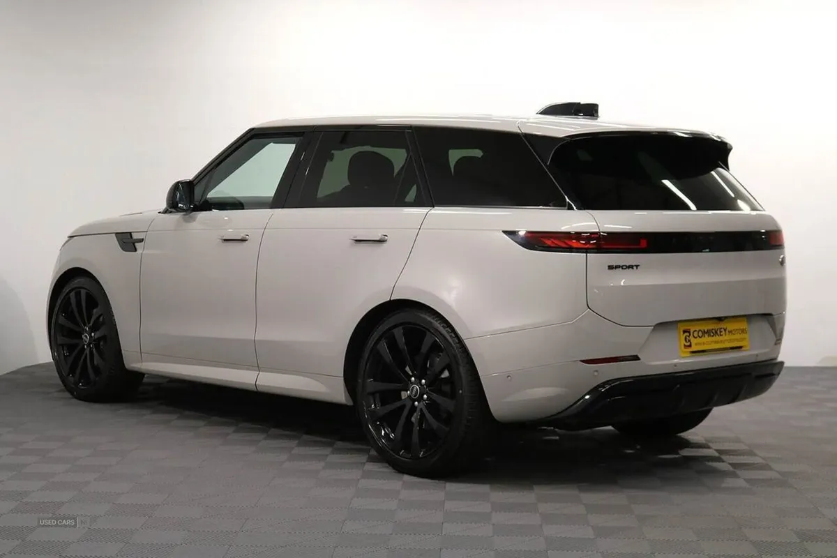 Land Rover Range Rover Sport D300 Mhev Dynamic SE - Image 4