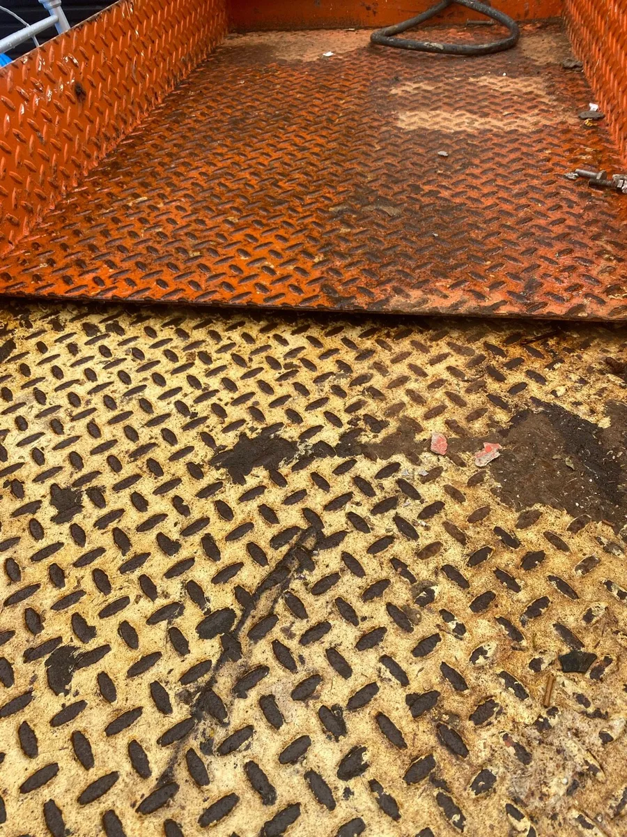 Scissor lift - Image 3