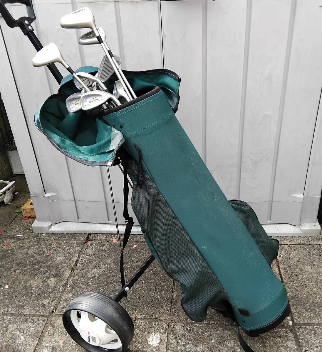 Golf clubs