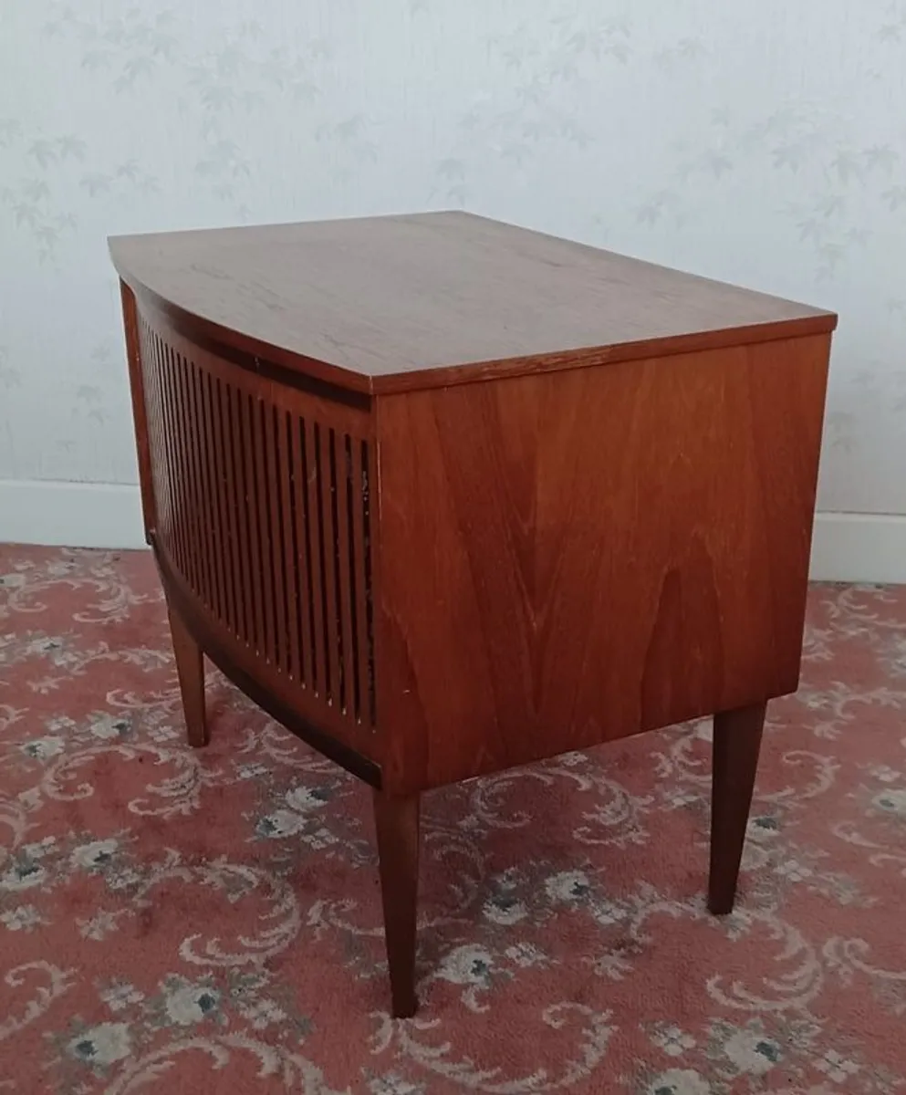 vintage record player - Image 1
