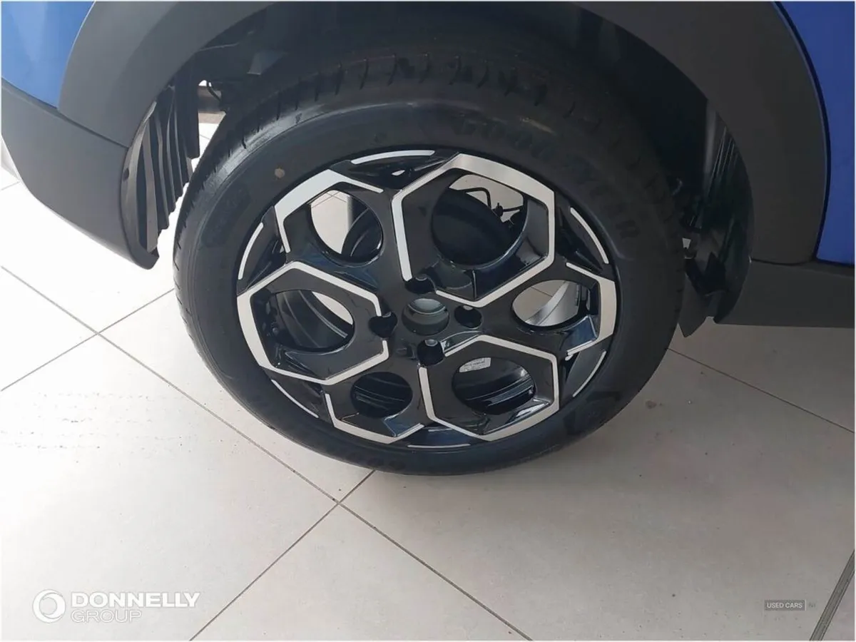 Citroen C3 1.2 Turbo Plus 5dr - Image 3