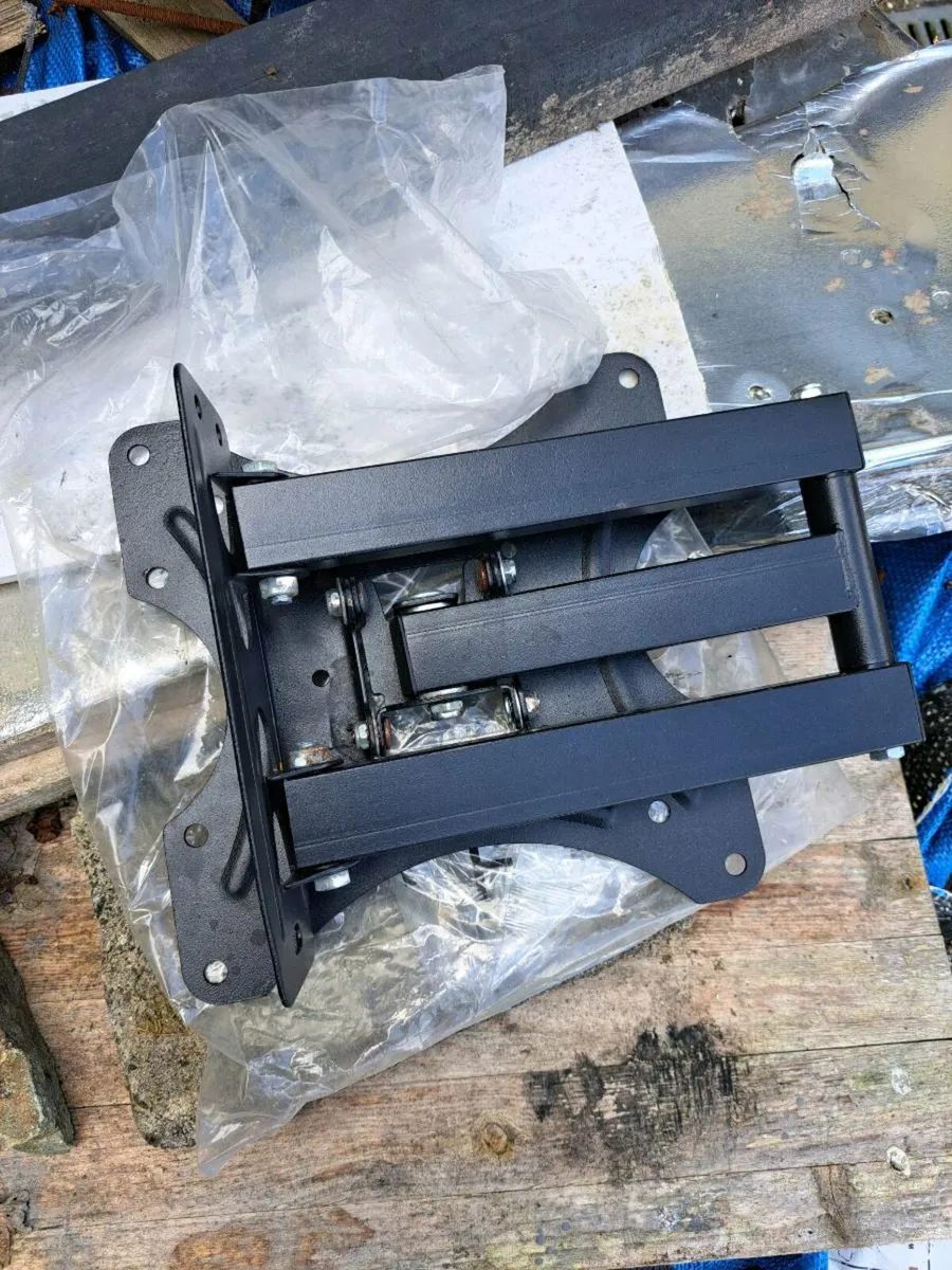 New rotation tv wall bracket