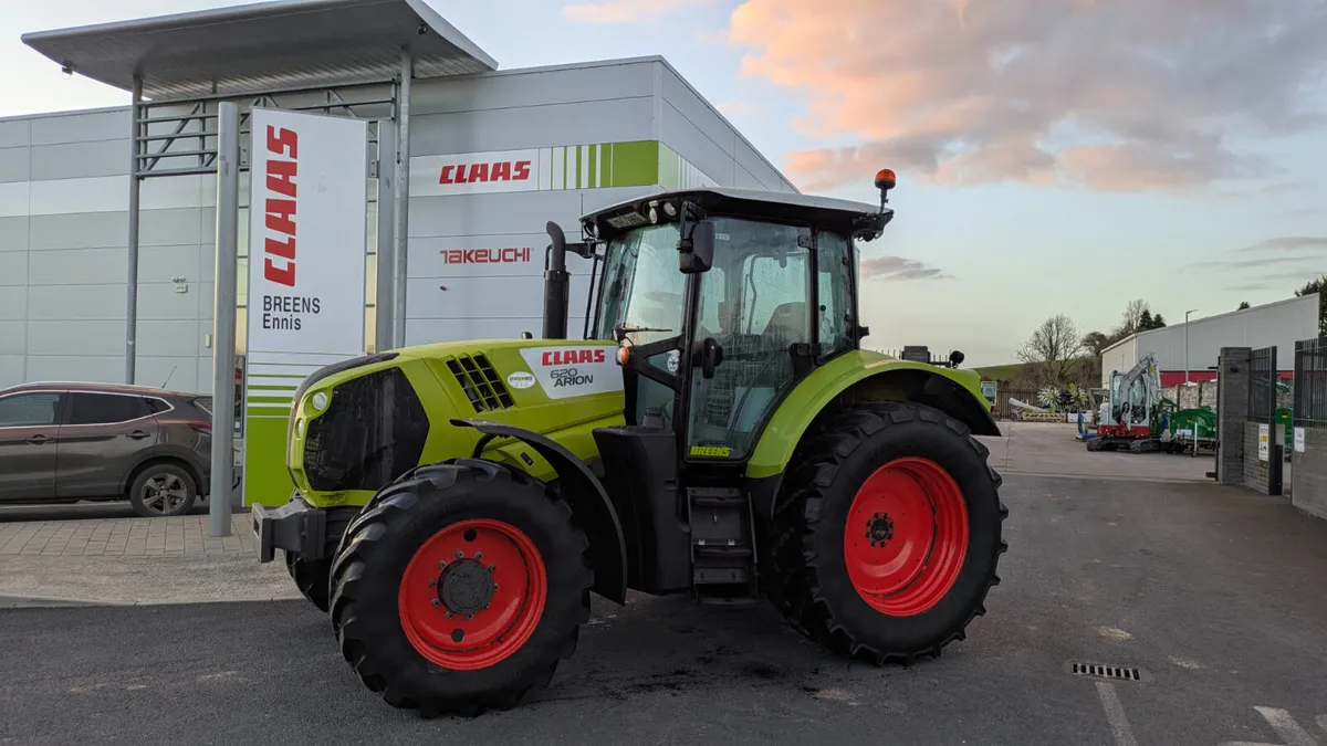 Claas Arion 620 CIS Load Sensing Hydraulics. - Image 2
