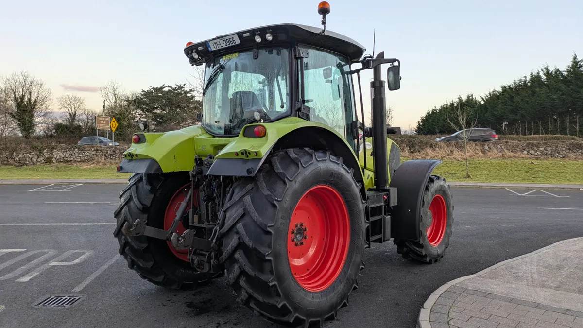 Claas Arion 620 CIS Load Sensing Hydraulics. - Image 4