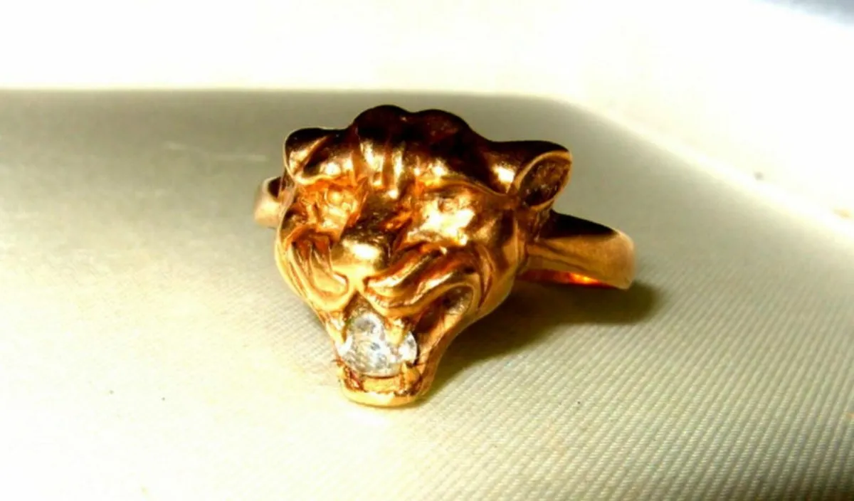 Vintage Hallmarked 9ct Gold Panther Ring - Image 3