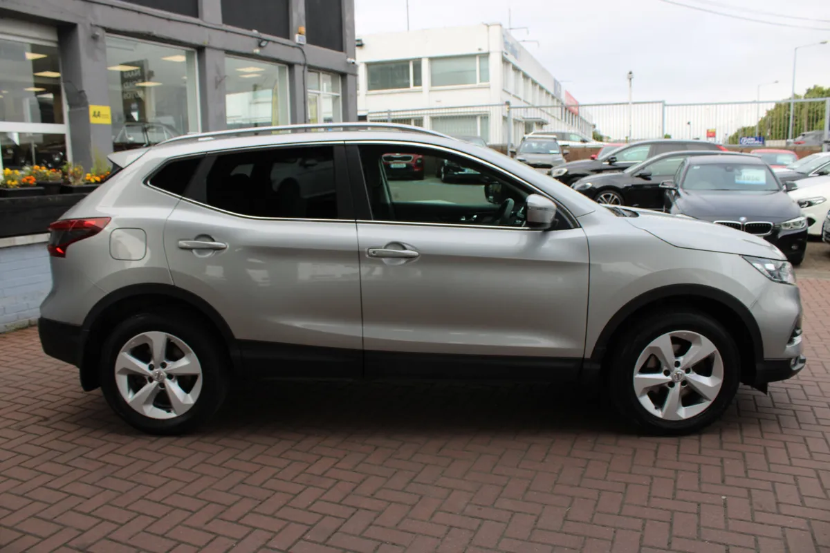 NISSAN QASHQAI  1.5DCI SV EDITION 5DR ESTATE - Image 3