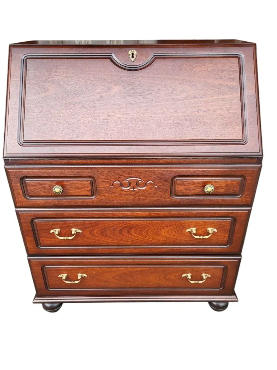 Beautiful Rossmore Bureau - Image 1