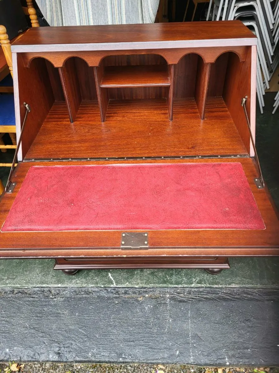 Beautiful Rossmore Bureau - Image 2