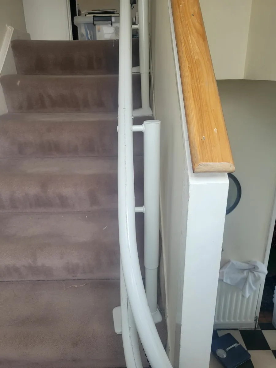 Handicare 4009 curved Stairlift - Image 2