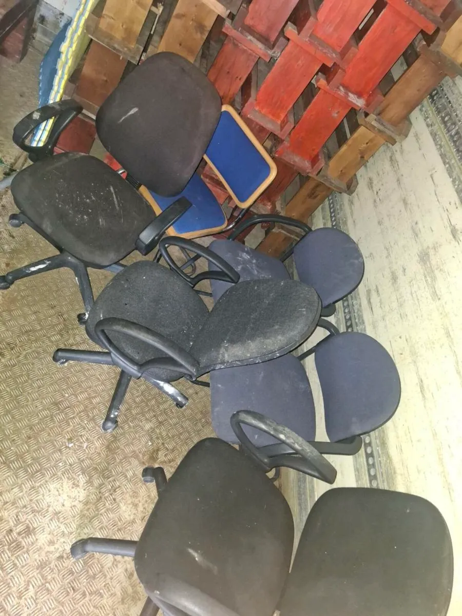 6 Office chairs €100 for the lot - Image 1