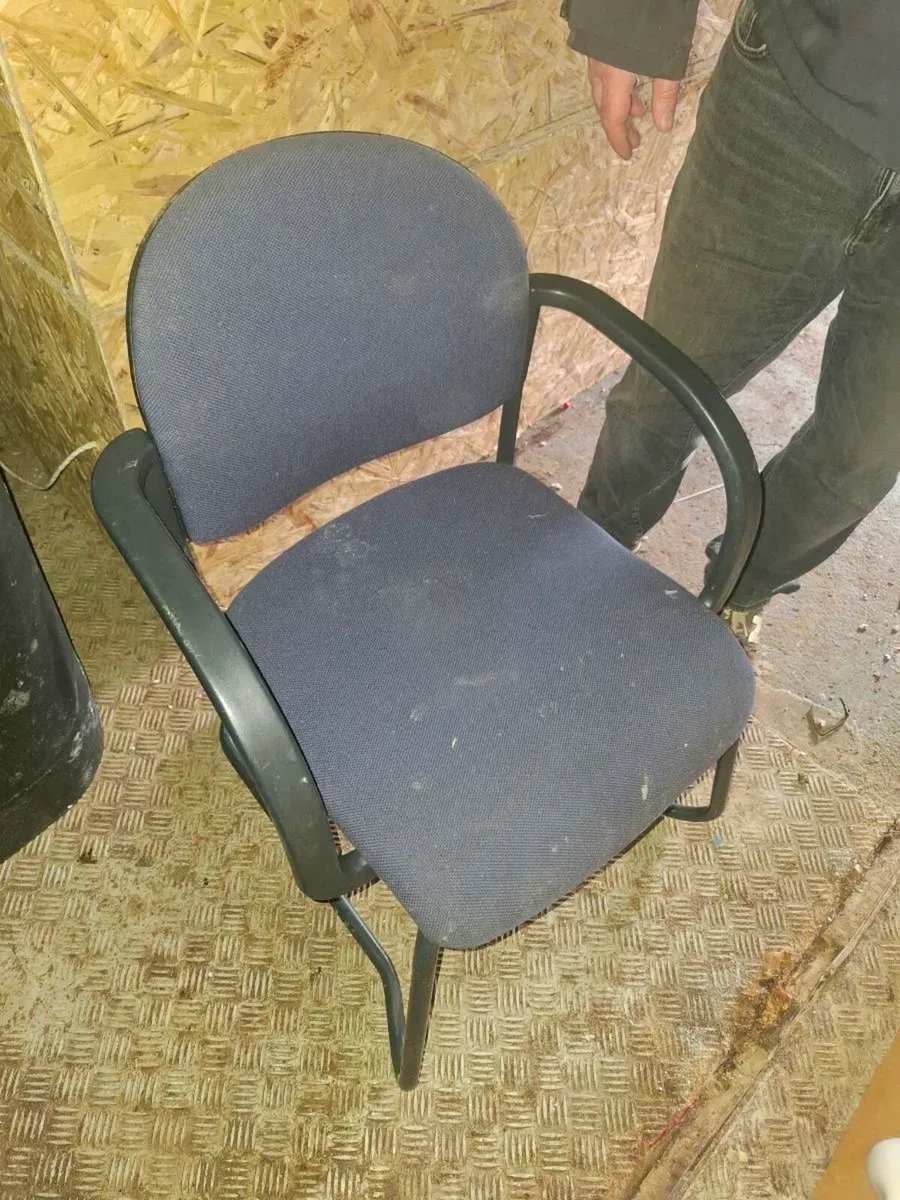 6 Office chairs €100 for the lot - Image 2