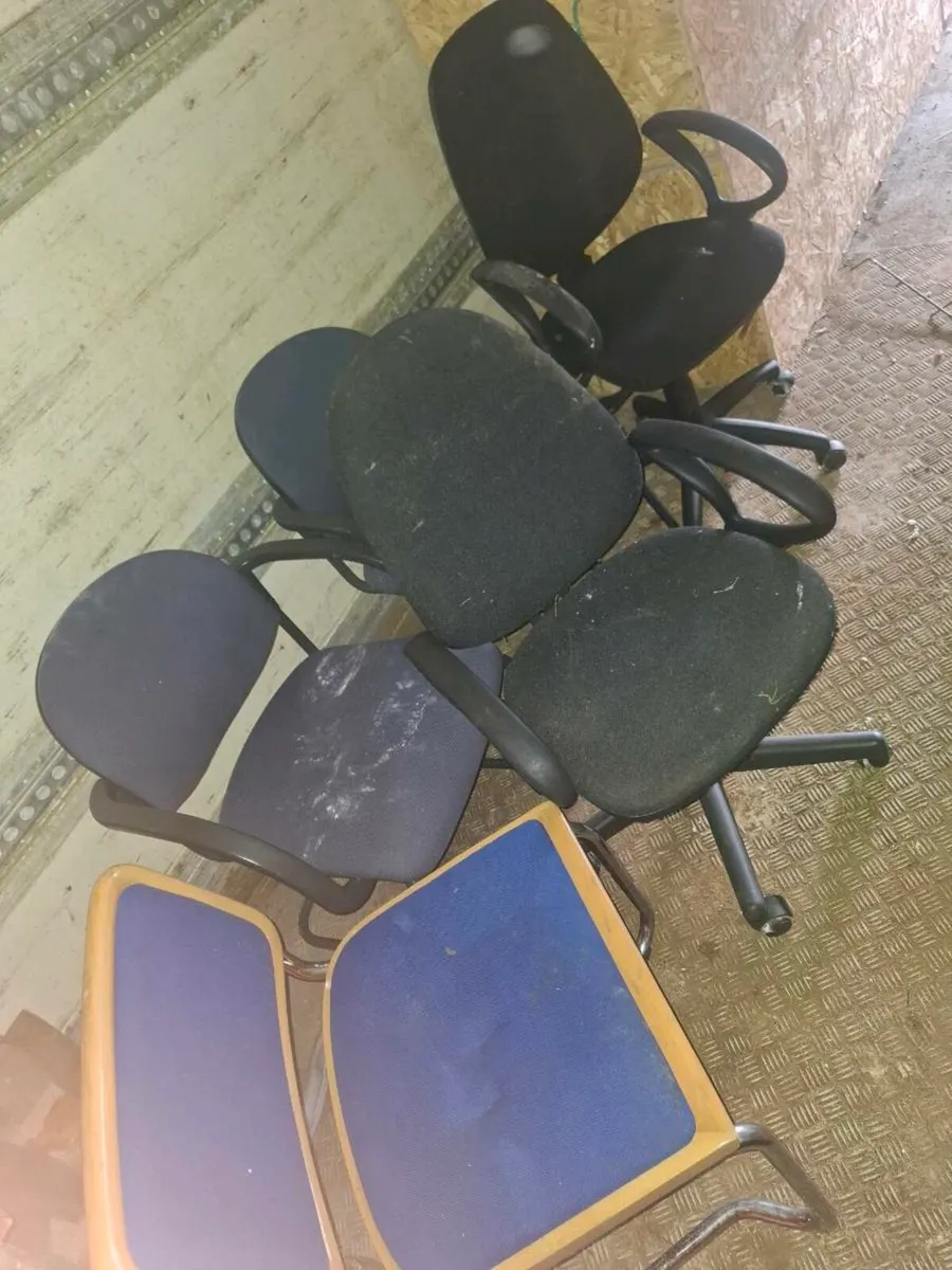 6 Office chairs €100 for the lot - Image 3