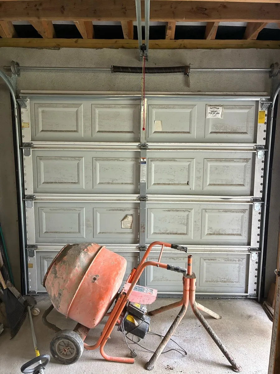 Garage door - Image 2
