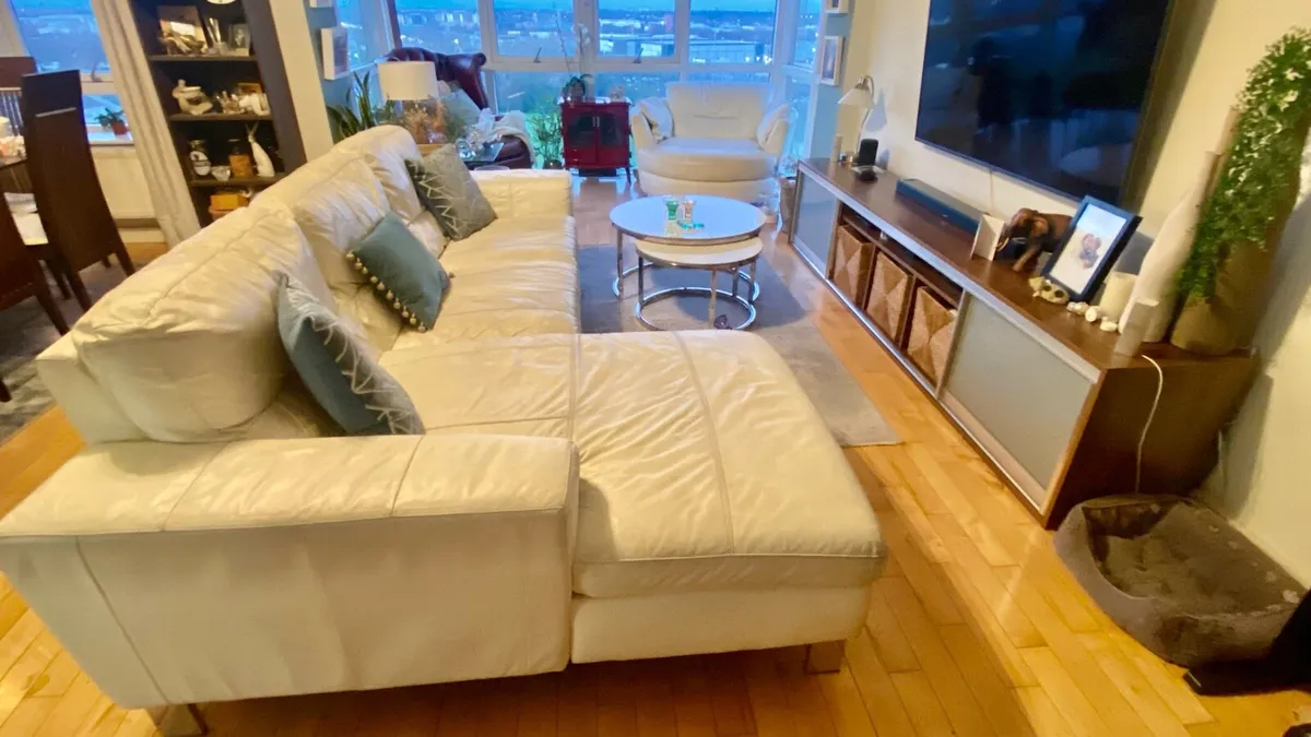 Couch - Image 1
