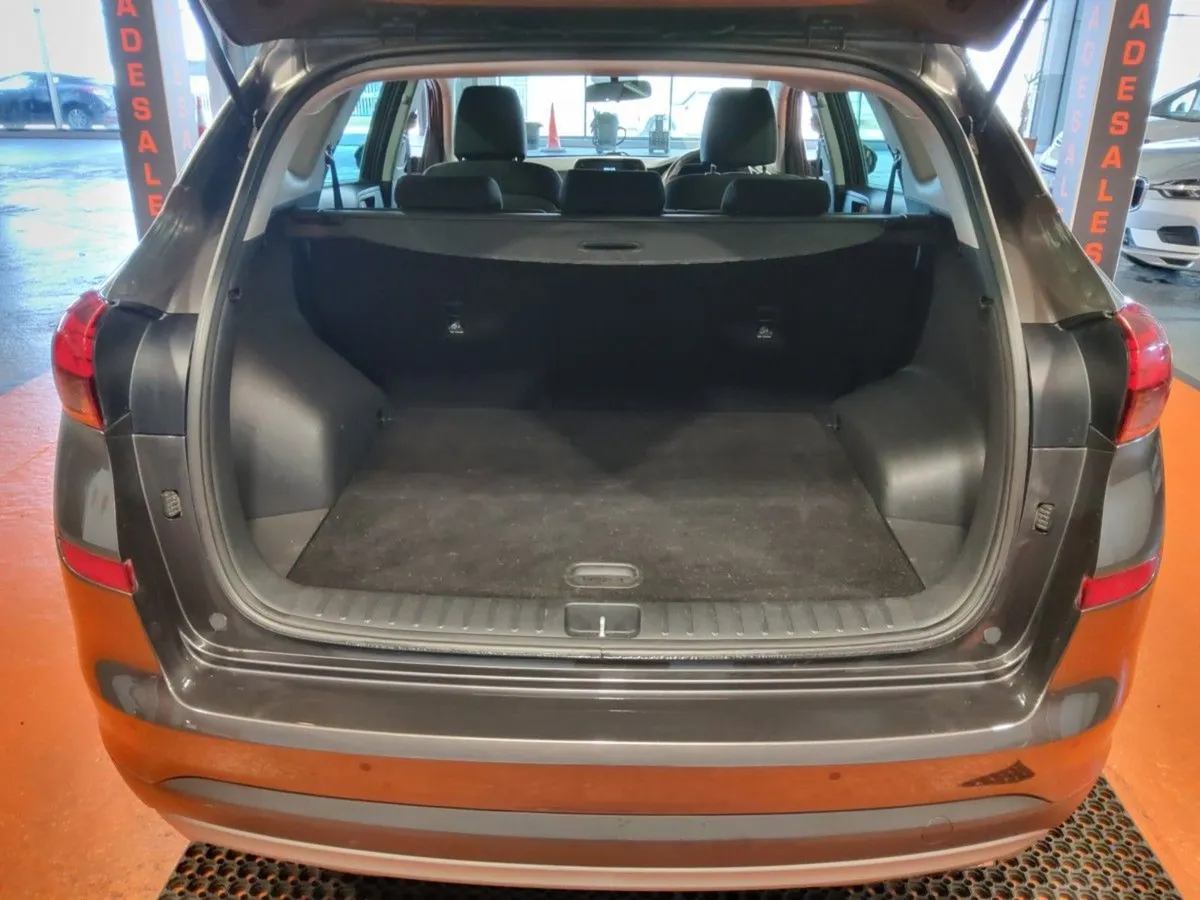 Hyundai Tucson 2WD Comfort Plus - Image 4