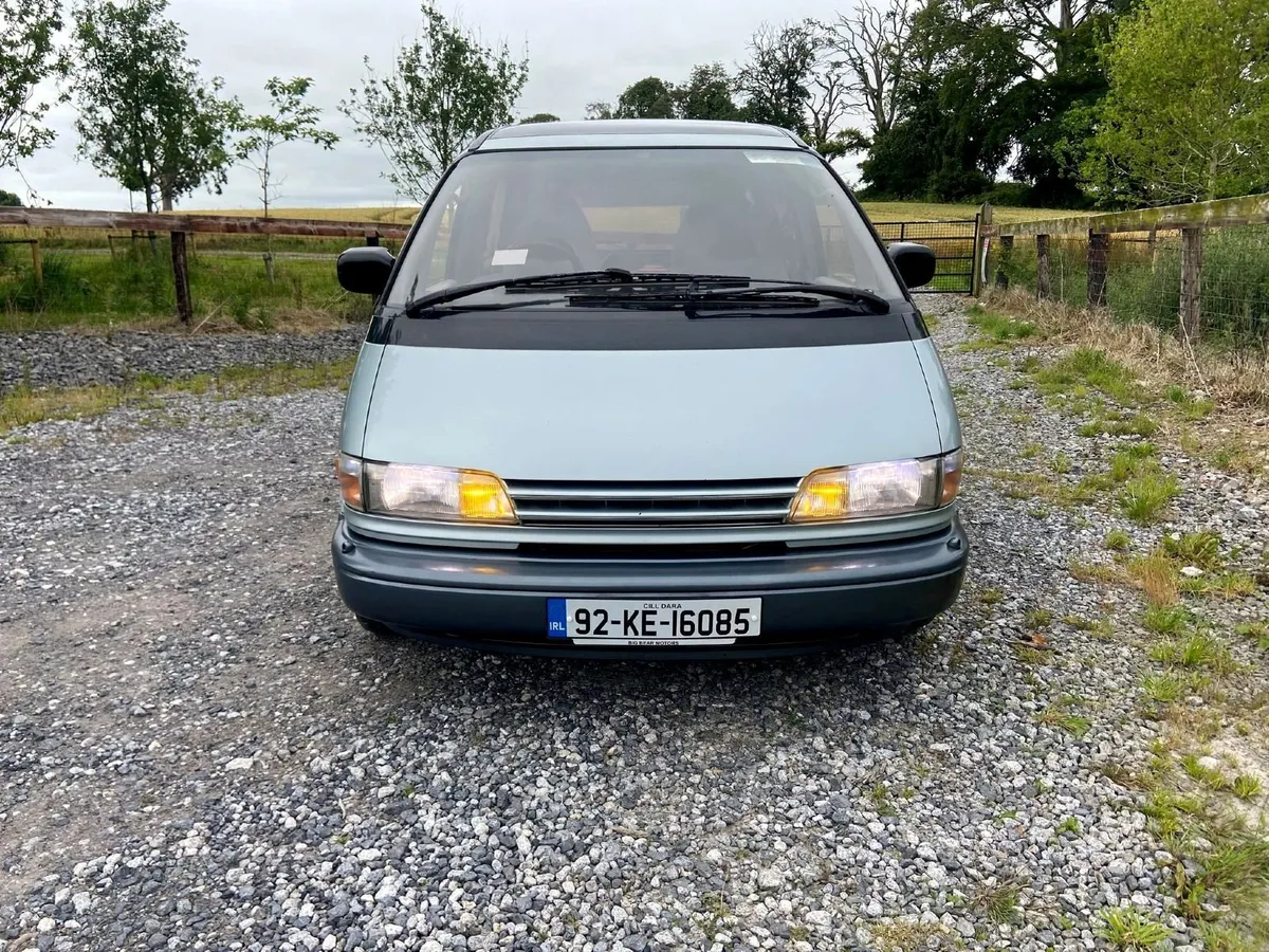 Toyota Estima 1992 - Image 2