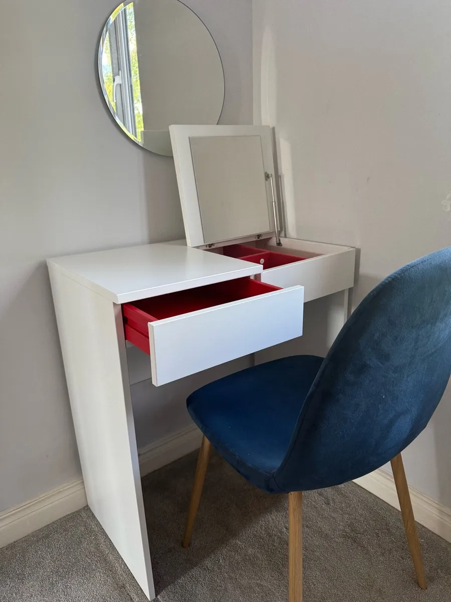 Dressing table - Image 2