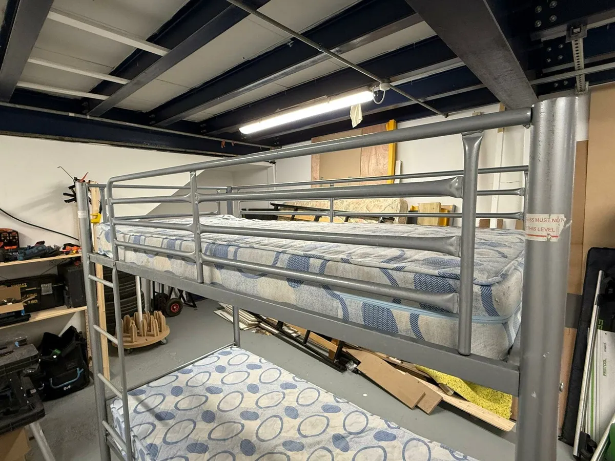 Bunkbed with mattresses - Image 1