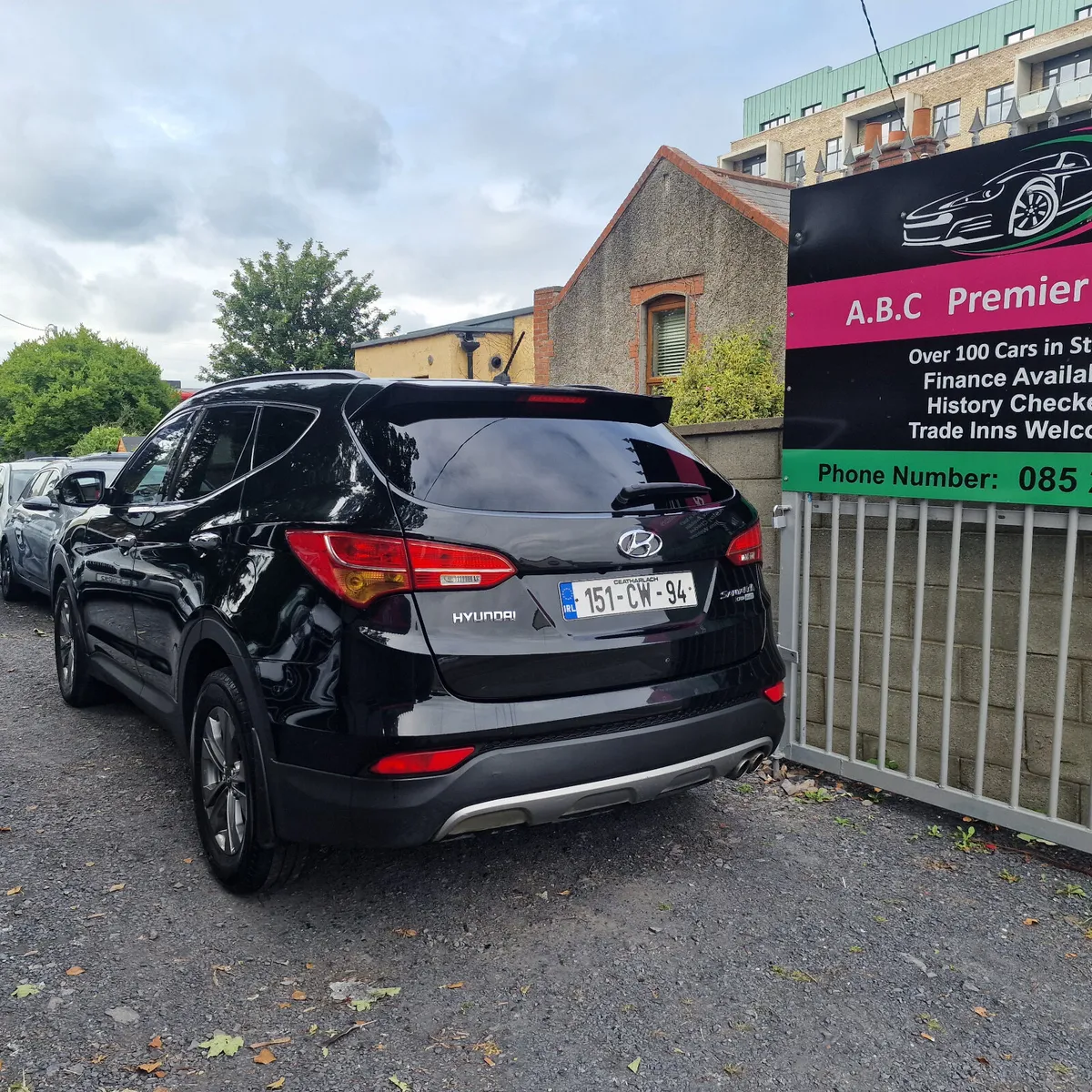 Hyundai Santa Fe 2.2 CRDi 4WD 7 Seater - Image 4