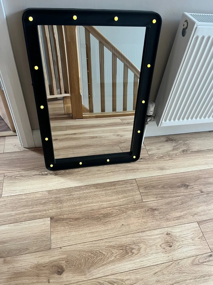 Mirror - Image 2