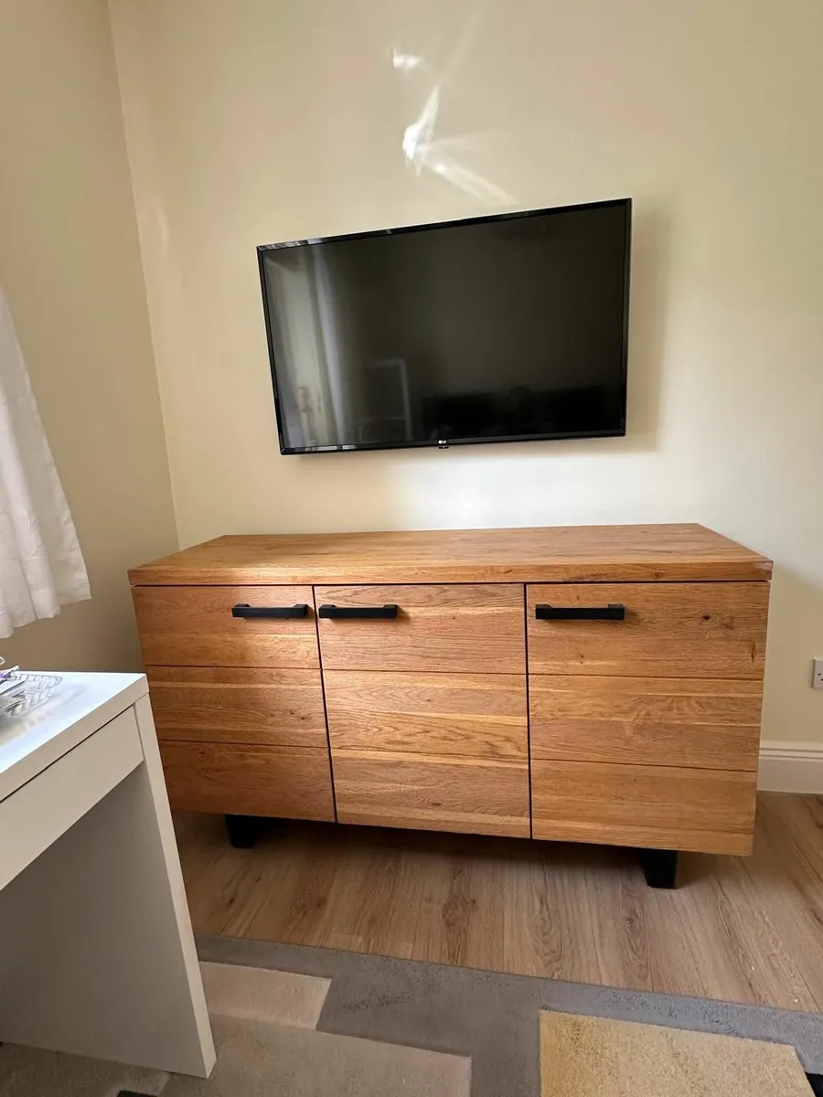 Solid woood sideboard - Image 1