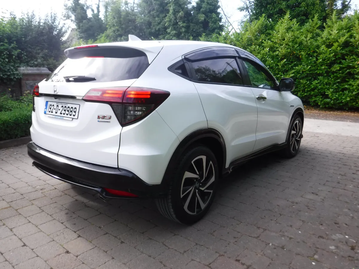 HONDA VEZEL 1.5 AUTO HYBRID RS LIMITED NCT 7/27 - Image 3