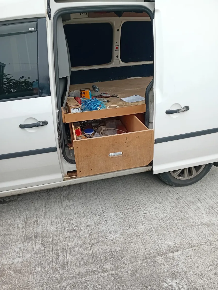 Volkswagen Caddy 2005 - Image 3